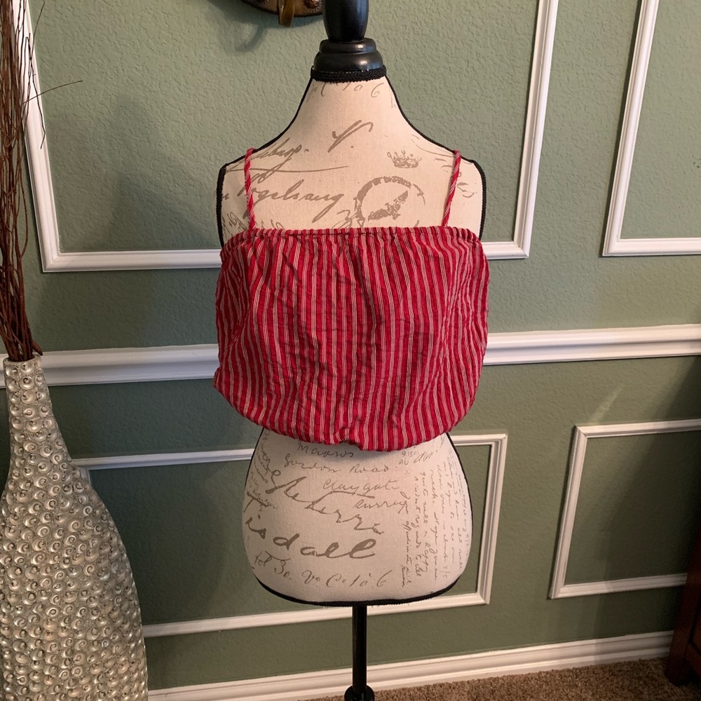 American Eagle crop top!